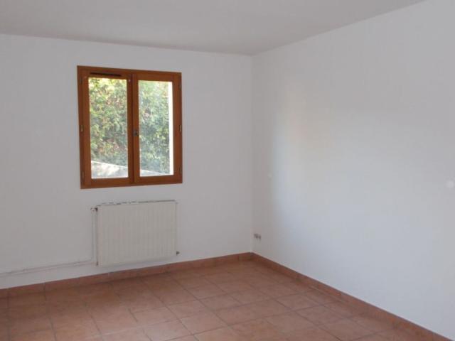 Location maison, 96.88 m² T 4 à Compiègne, 1 200 €