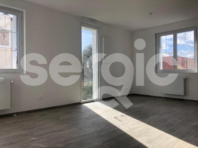 location maison 97 m² avrille 49240
