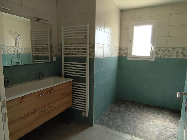 Location maison 98.99 m², Chey 79120Deux Sèvres