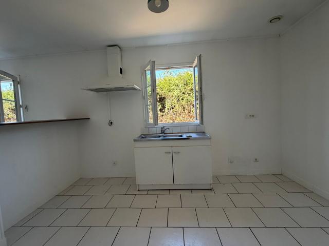 Location maison, 99.39 m² T 4 à Doue, 1 100 €