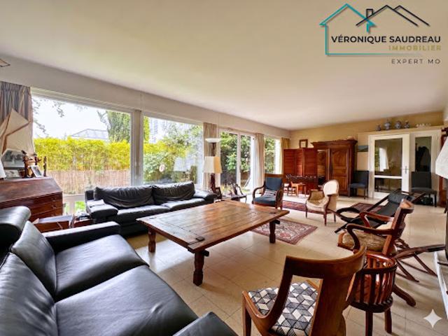 Location Maison 9 pièces 185.89 m2 Le Chesnay Rocquencourt