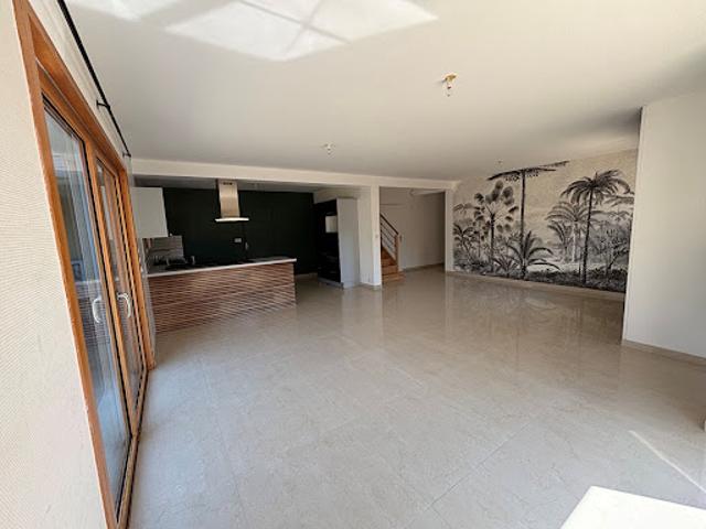 Location Maison 9 pièces 180 m2 Melesse