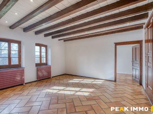 Location Maison 9 pièces 207m² VIUZ EN SALLAZ 74250