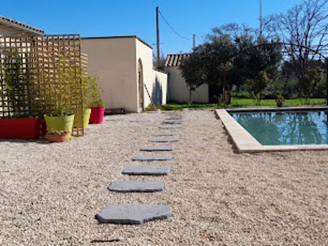 Location Maison 9 pièces 200 m2 Le Pontet