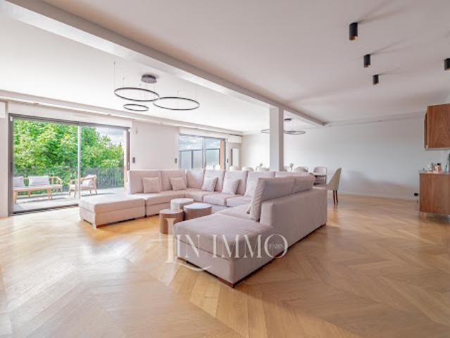 Location Maison 9 pièces 270 m2 Montreuil