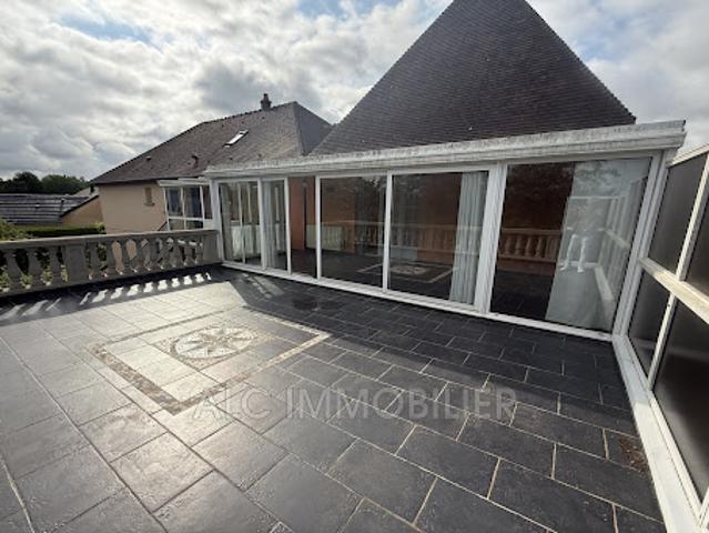 Location Maison 9 pièces 280 m2 Saint Germain du Corbéis