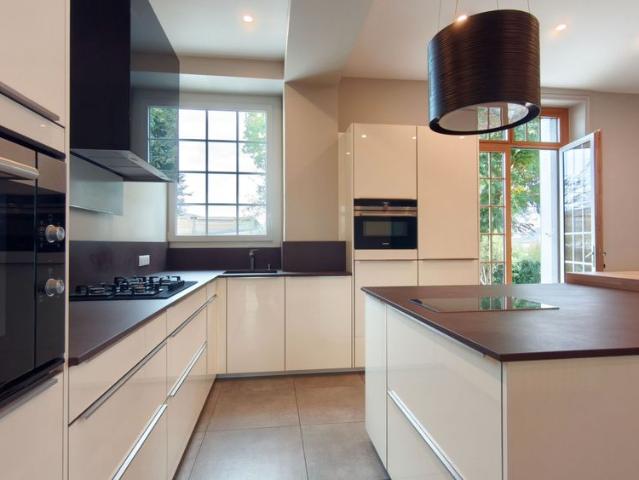 Location Maison 9 pièces 292m²
