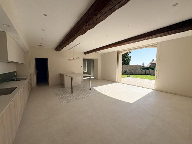Location Maison 9 pièces 371m² CHAPONOST 69630