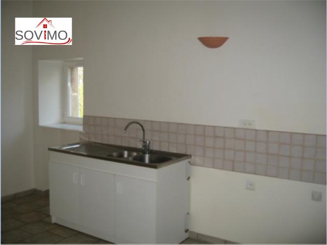 Location maison Confolens 4 pièces 127.57m² 570€