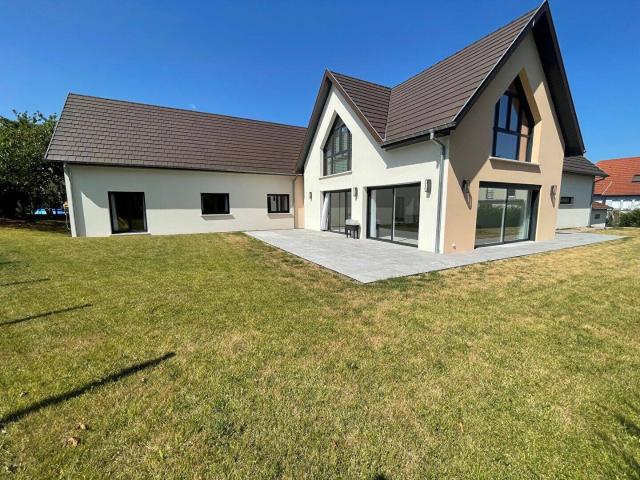 Location maison contemporaine 6 pièces, 222 m²