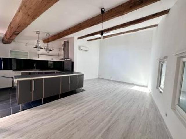 location maison centre ville 3 pièces 80 m2 herault 34725 680 €