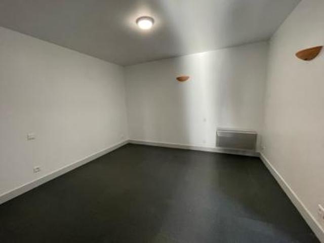 location maison charroux 3 pièces 72 m2 vienne 86250 450 € / mois