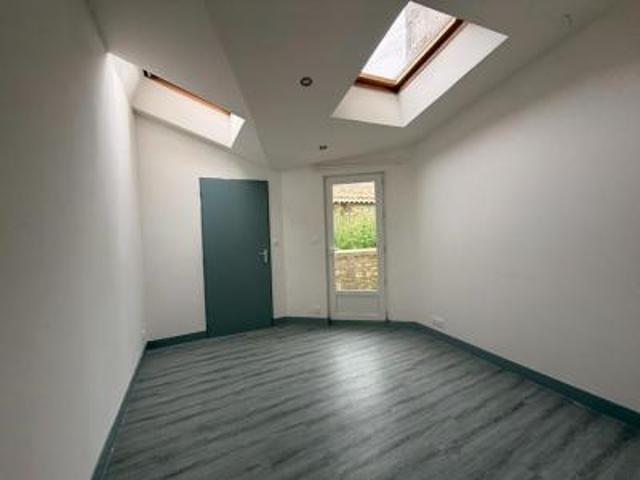 location maison civray 4 pièces 97 m2 vienne 86400 565 € / mois