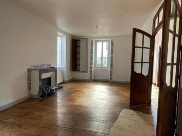 Location maison à LAGOR 64150