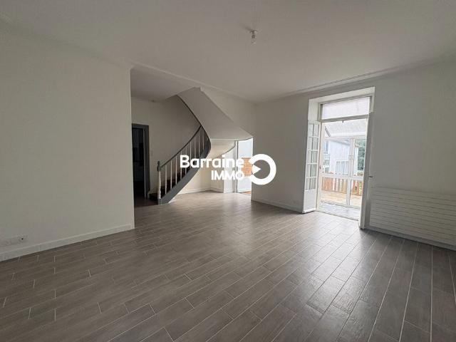 Location maison à Saint Martin des Champs, 5 pièces 129.26m²