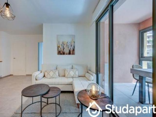 location maison aix en provence 3 pièces 72 m2 bouches du rhone 13090 2450 € / mois