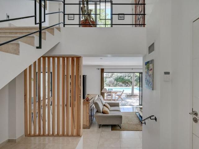 Location Maison Aix en Provence 8 Pièces 210 m²