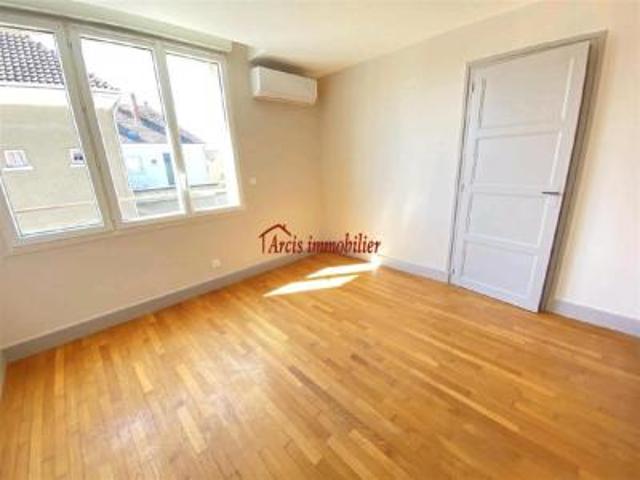 location maison arcis sur aube 6 pièces 98 m2 aube 10700 775 € / mois