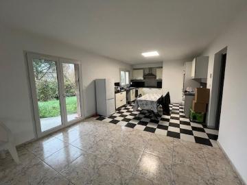 location Maison AV DE 251m² À PIBRAC