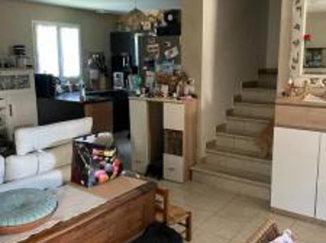 location maison avignon 4 pièces 83 m2 vaucluse 84000 1145 € / mois
