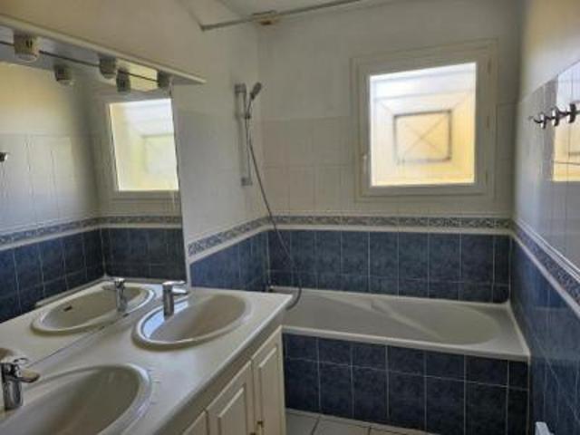 location maison gradignan 4 pièces 115 m2 gironde 33170 1708 € / mois