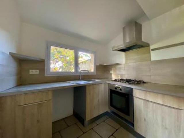 location maison domazan 4 pièces 83 m2 gard 30390 814 € / mois