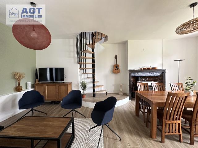 LOCATION MAISON DE 110.58M2 A ST SULPICE