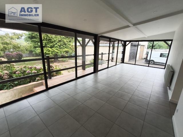 LOCATION MAISON DE 137.58M2 ENTIEREMENT RENOVEE