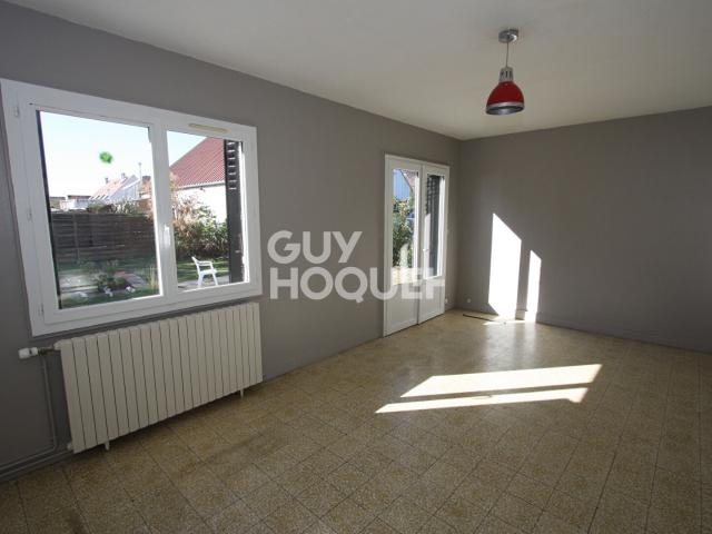 Location: maison de plain pied 3 pièces avec garage à SAINT DENIS EN VAL