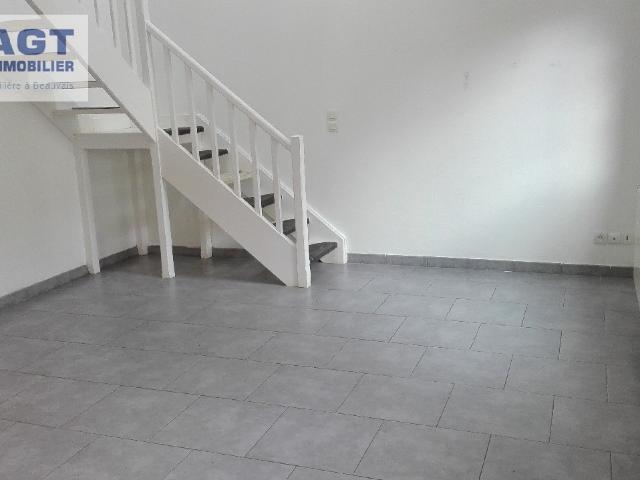 LOCATION MAISON DE TYPE F2 A BEAUVAIS