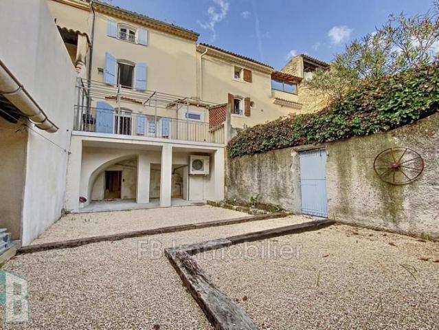 location maison de village 4 Pièce s
