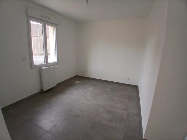 Location Maison de village 4 pièces 70 m2 à Toury