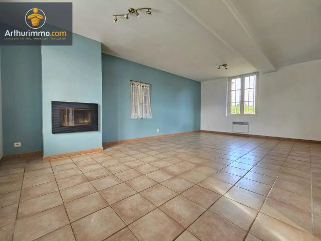 Location Maison de village 5 pièces 102 m2 à Estrées Saint Denis