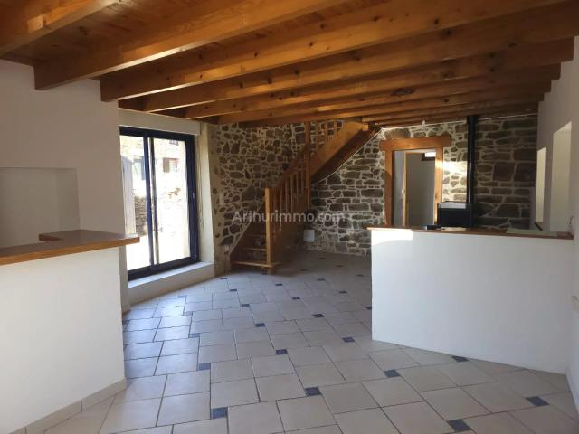 Location Maison de village 2 pièces 64 m2 à Goudelin