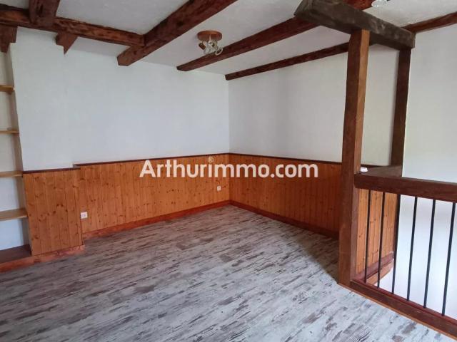 Location Maison de village 3 pièces 62 m2 à Macornay