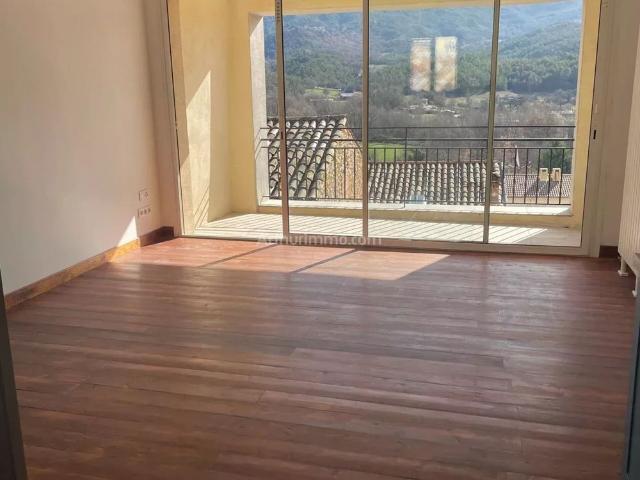 Location Maison de village 3 pièces 89 m2 à Mézel