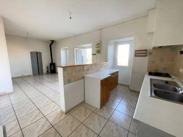 LOCATION MAISON DE VILLAGE BRAHIC 72m²