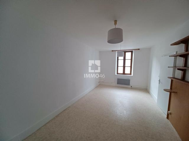 Location maison de village Castelfranc 46140, 75m², 3 pièces. MAIS CAS ADO