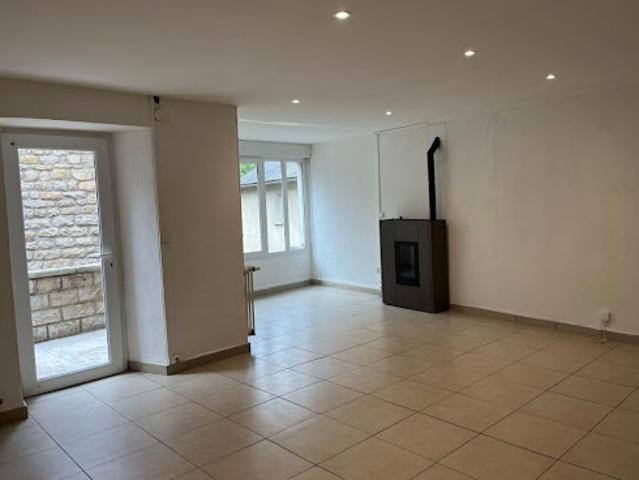 Location Maison de ville 3 pièces 100 m2 Esclanèdes