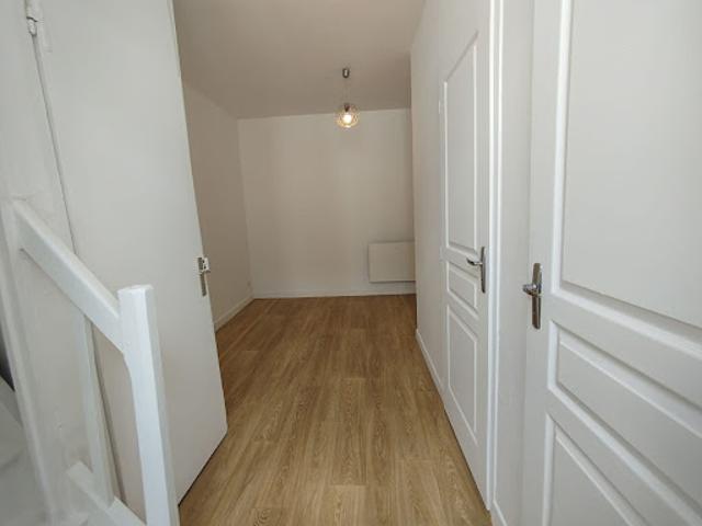 Location Maison de ville 3 pièces 42 m2 Pleumartin