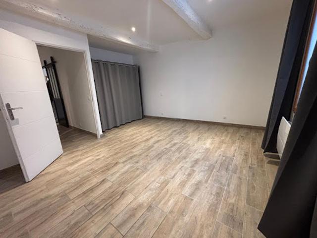 Location Maison de ville 3 pièces 85 m2 Valensole