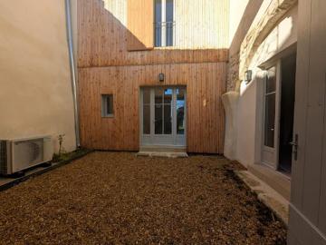 Location Maison 3 pièces 86.5 m2 Estézargues