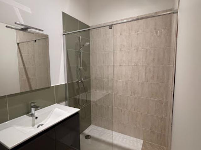 Location Maison de ville 7 pièces 15.86 m2 Bordeaux