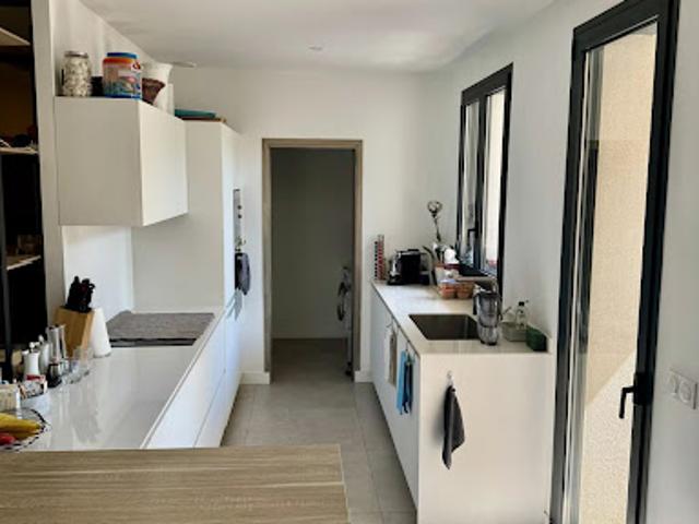 Location Maison de ville 7 pièces 150.88 m2 Rueil Malmaison