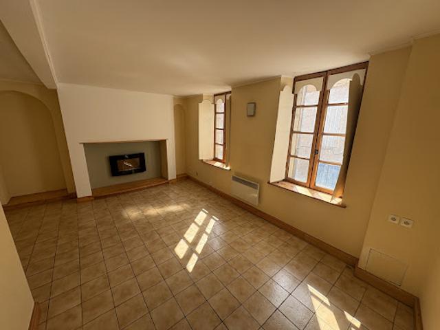 Location Maison 7 pièces 63 m2 Puy l'Evêque