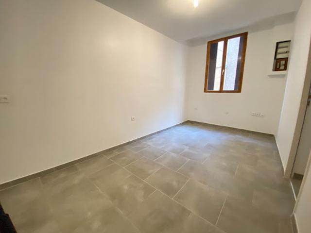 Location Maison de ville 4 pièces 68 m2 Sommieres