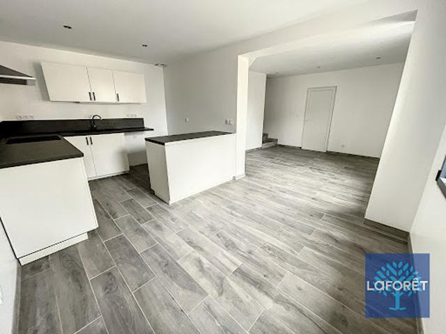 Location Maison de ville 4 pièces 81.41 m2 Egly