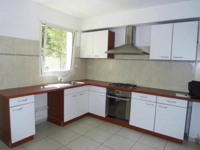 Location maison de ville 4 pièces Saint Barnabé Marseille 13012