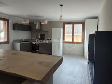 Location Maison de ville 5 pièces 84.52 m2 Beaucaire