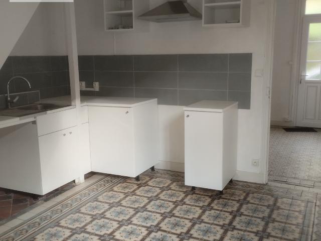 LOCATION MAISON DE VILLE F4 QUARTIER MARISSEL